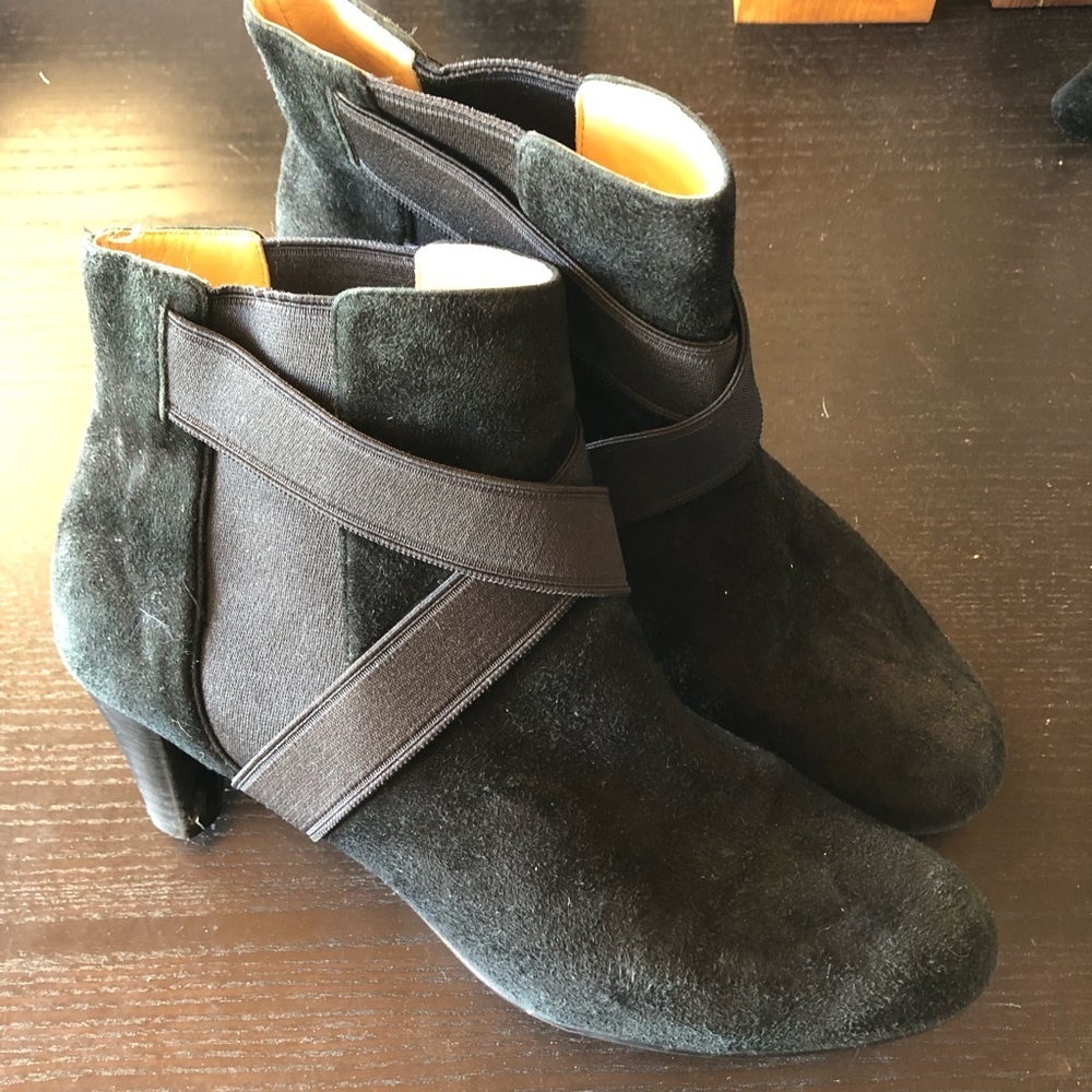 Cole Haan black suede pull on ankle boot kitten heel cross design front 7.5